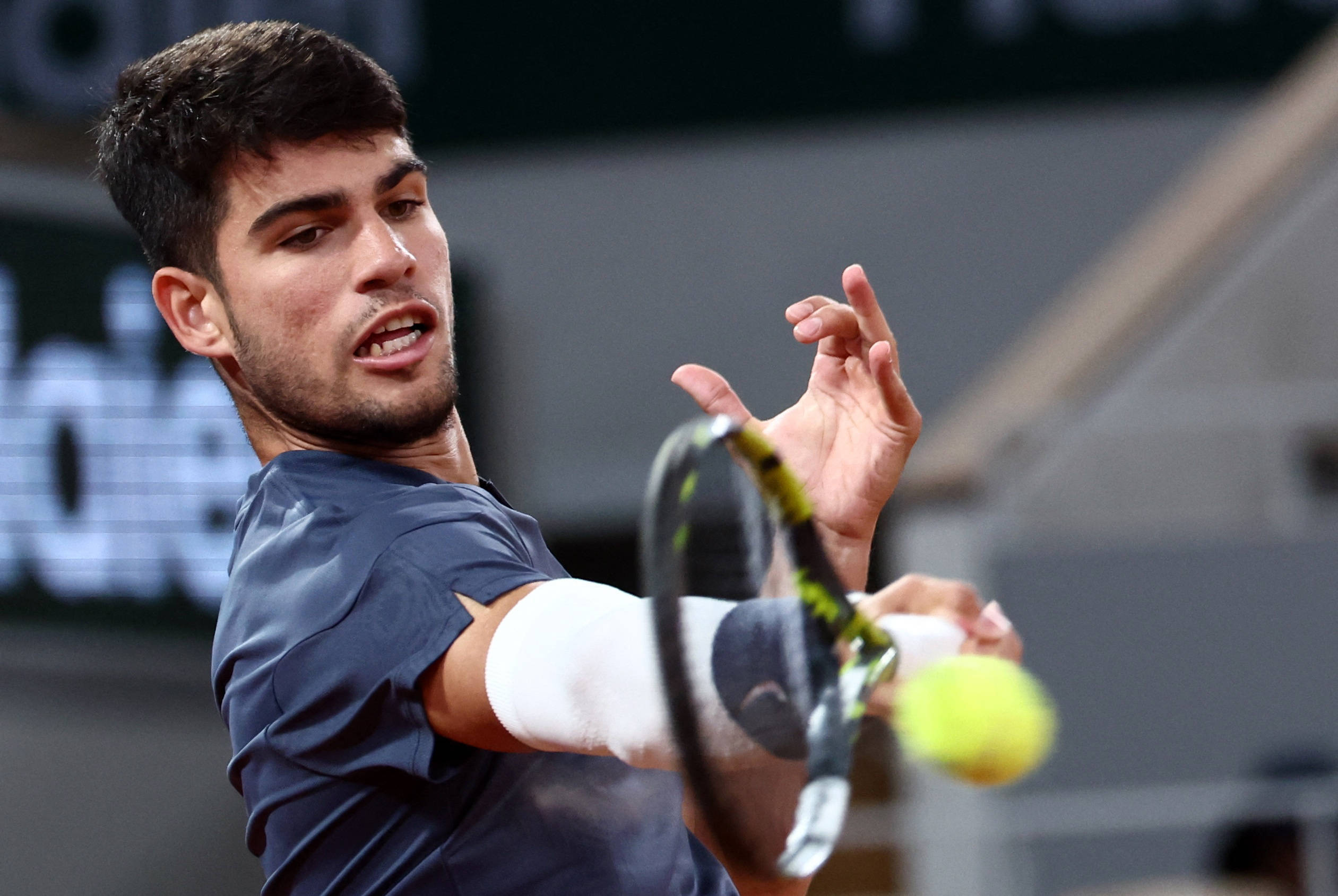 在博弈上拥 在博弈上拥